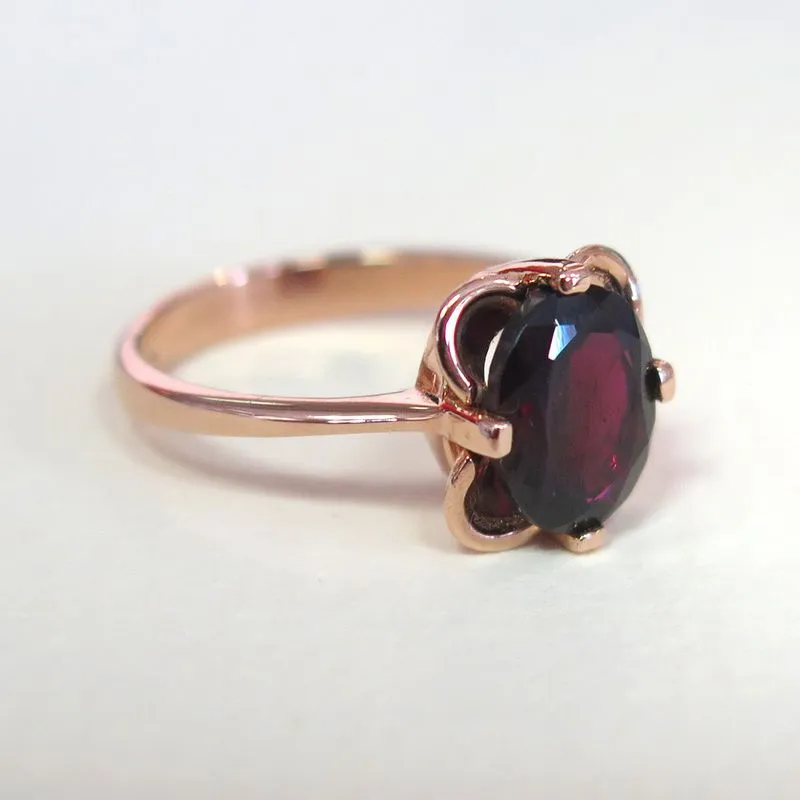 14K Rose Gold Oval Red Garnet 8X10mm Ring