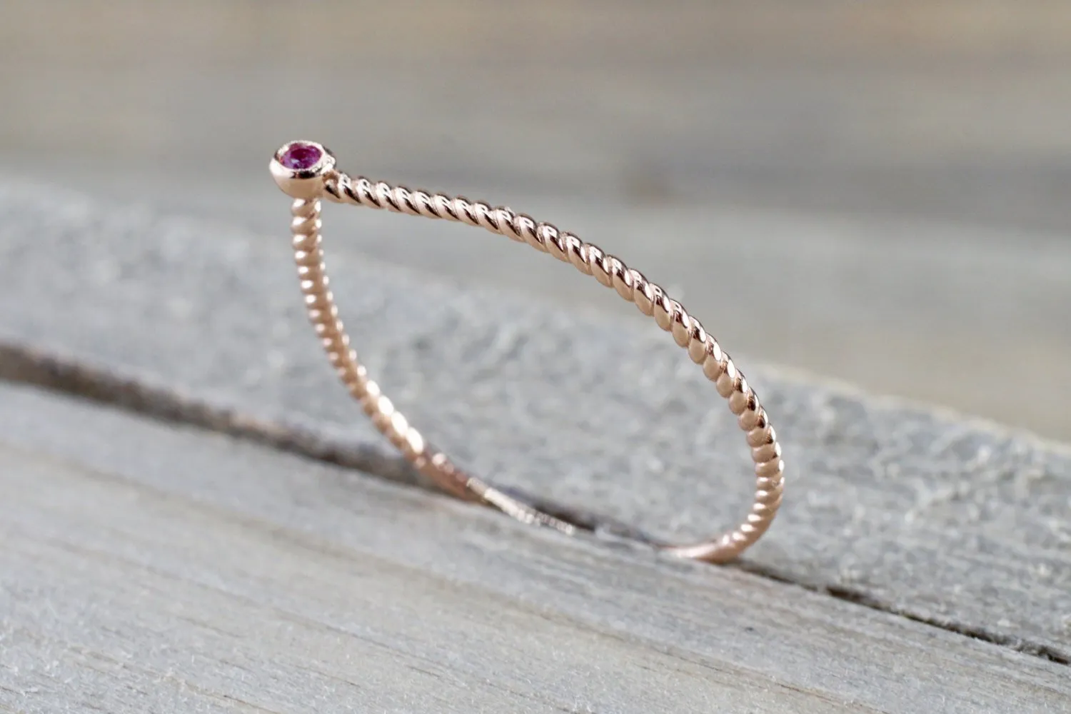 14k Rose Gold Round Cut Pink Sapphire Bezel Fashion Ring Rope Design Band