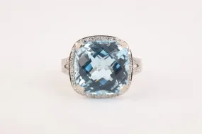 14k White Gold 0.32tcw Diamond 6.76tcw Blue Topaz Ring Size 7.25 (7.79g.)