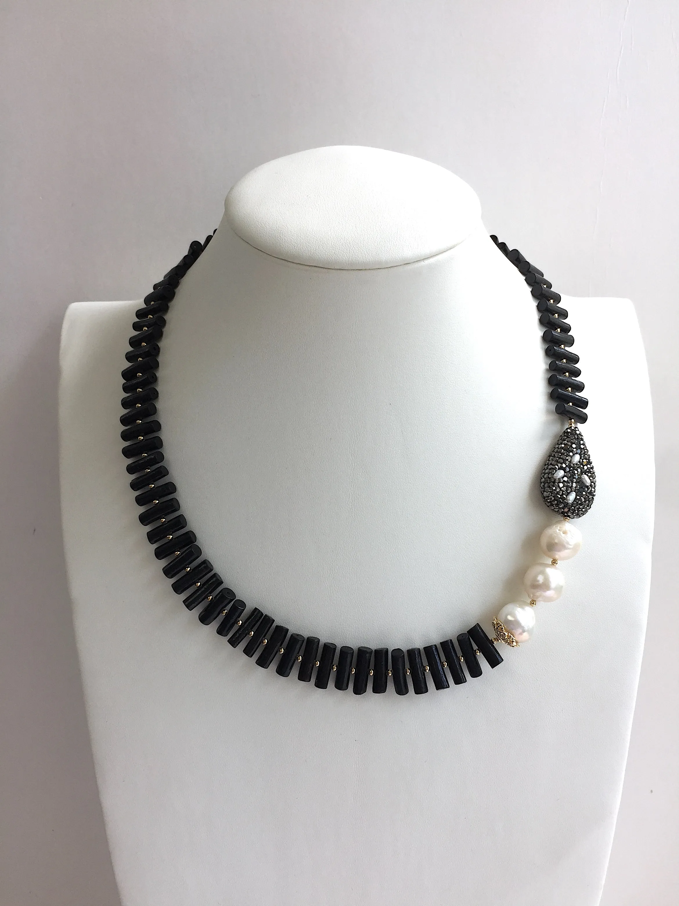 Black Coral With Freshwater Pearl Statement Necklace MN008