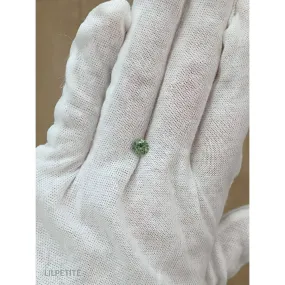 Bright Green Sapphire / 5.6mm - 0.59ct