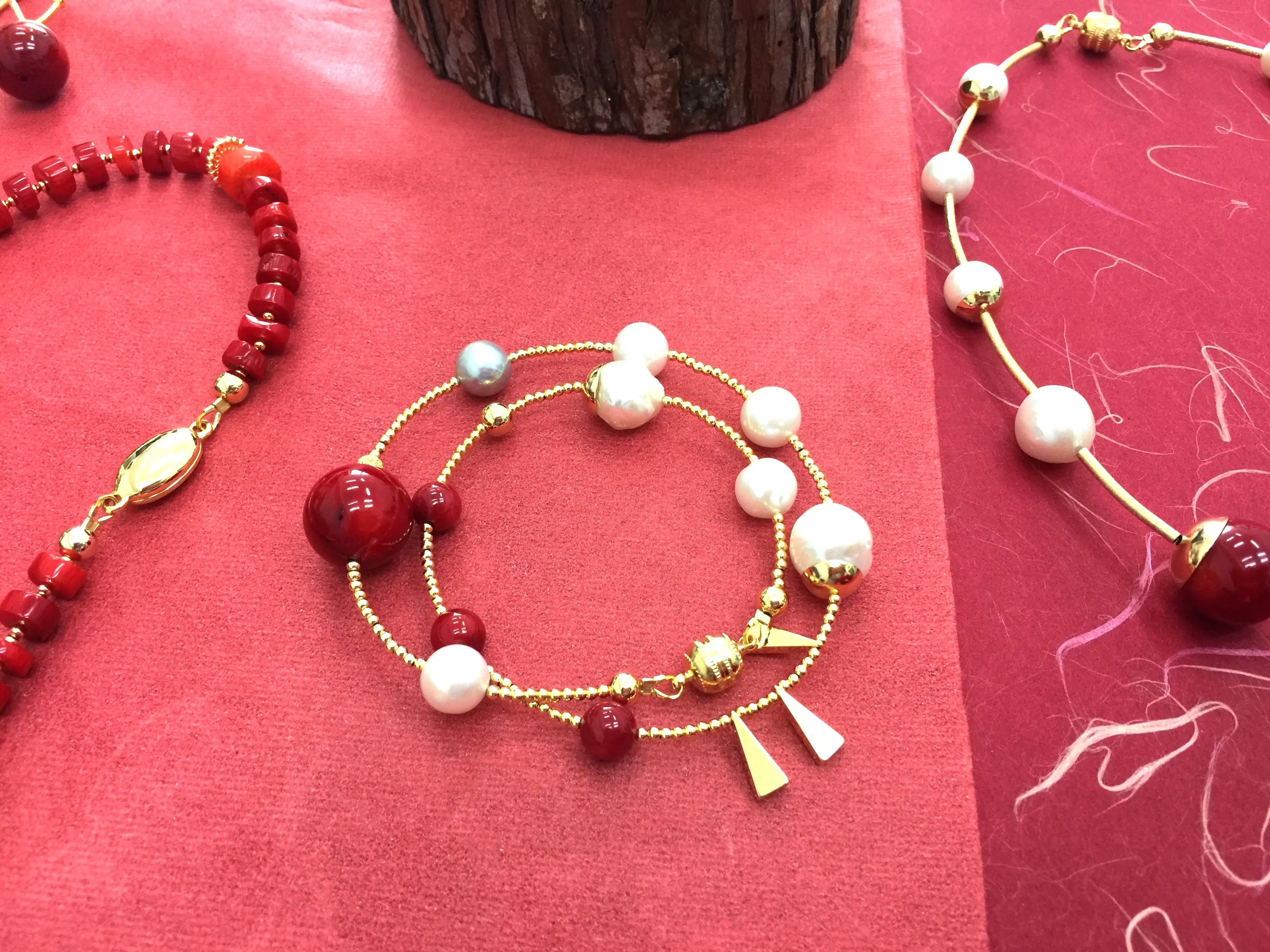 Freshwater Pearls With Red Coral Double Wrapped Bracelet AB005