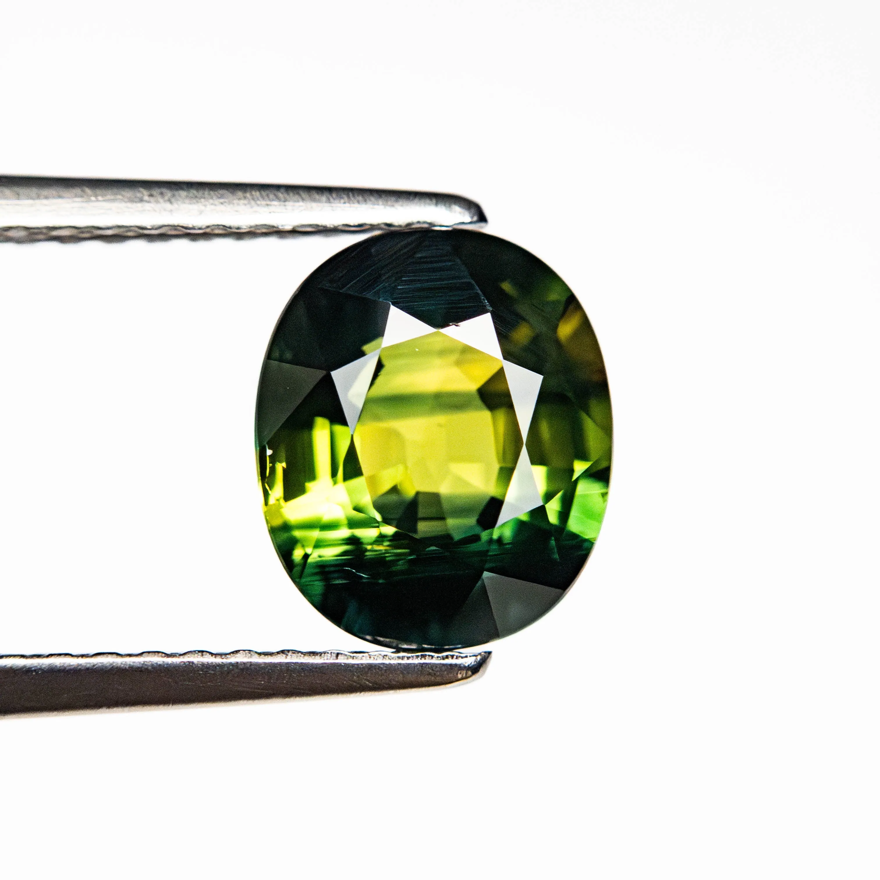 Green/Teal Brilliant Sapphire - 2.06ct Oval