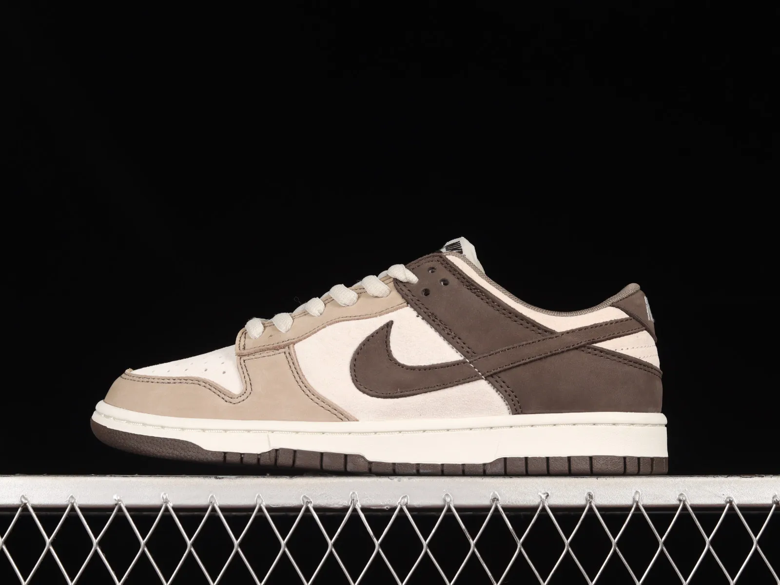 Otomo Katsuhiro x Nike SB Dunk Low Steamboy OST Brown White LF0039-020