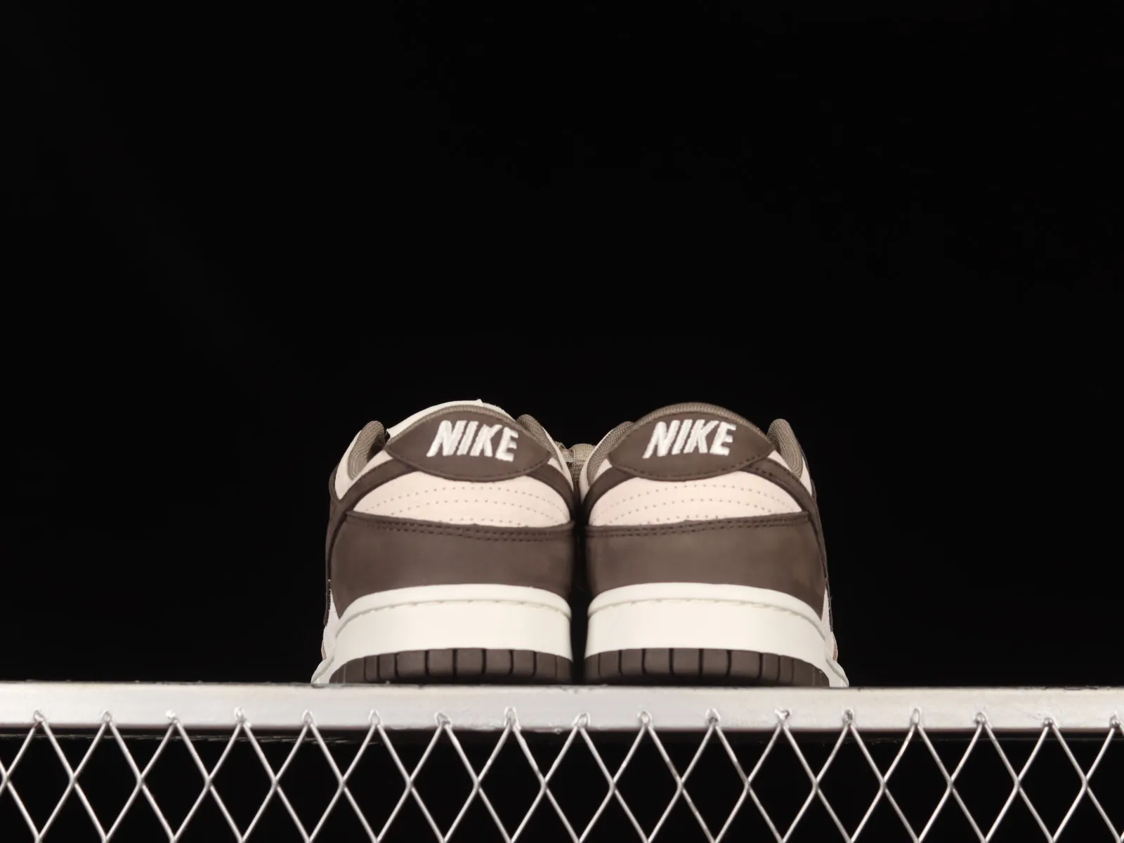 Otomo Katsuhiro x Nike SB Dunk Low Steamboy OST Brown White LF0039-020