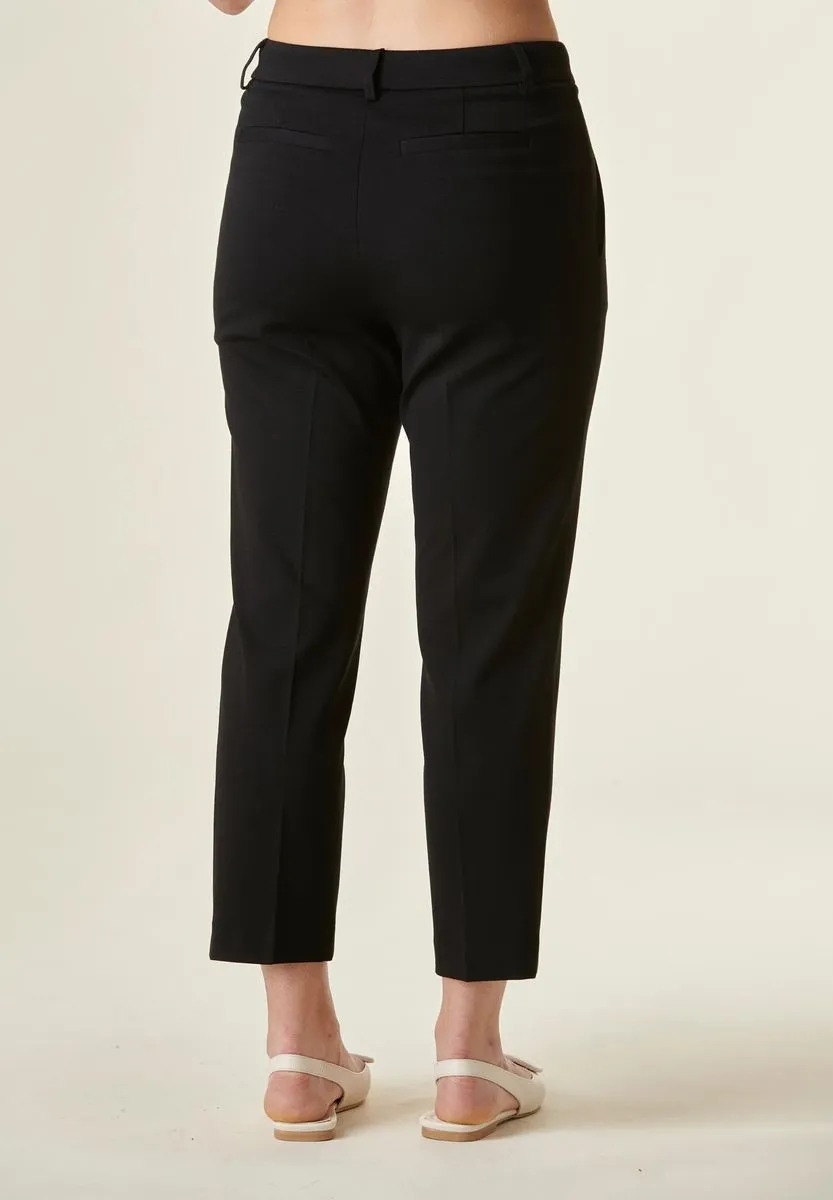 Pantalone nero con pinces stretch