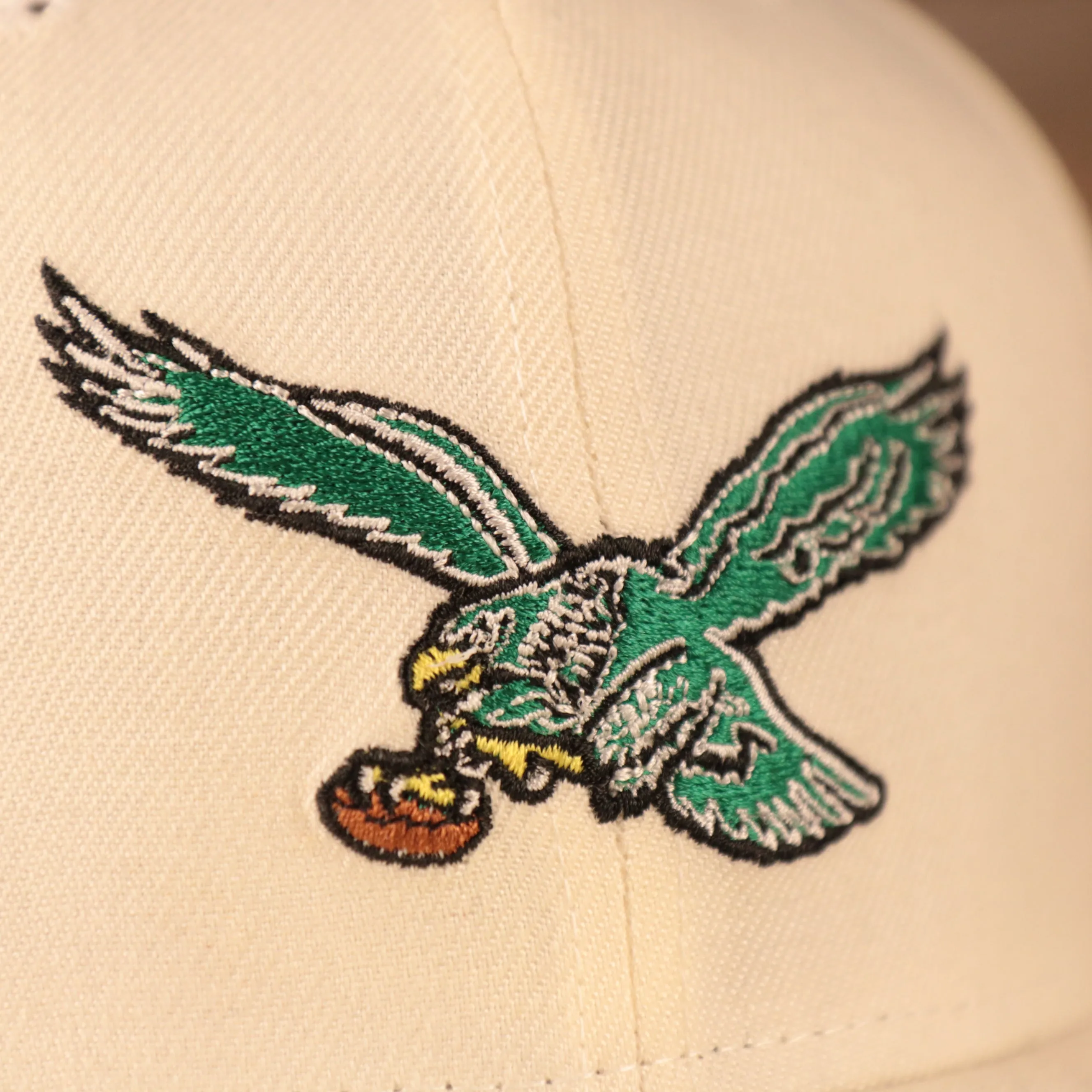 Philadelphia Eagles Retro Logo 59fifty Kelly Green Brim Fitted Cap | Throwback Eagles Kelly Green Bottom 59Fifty Fitted